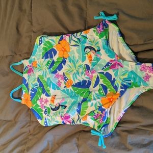 Lands end one piece plue size